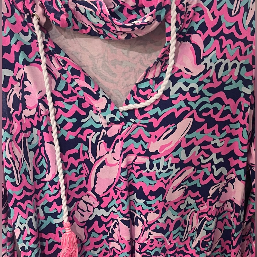 Lilly Pulitzer long sleeve dress w hoodie! Very sexy to wear anywhere all summer